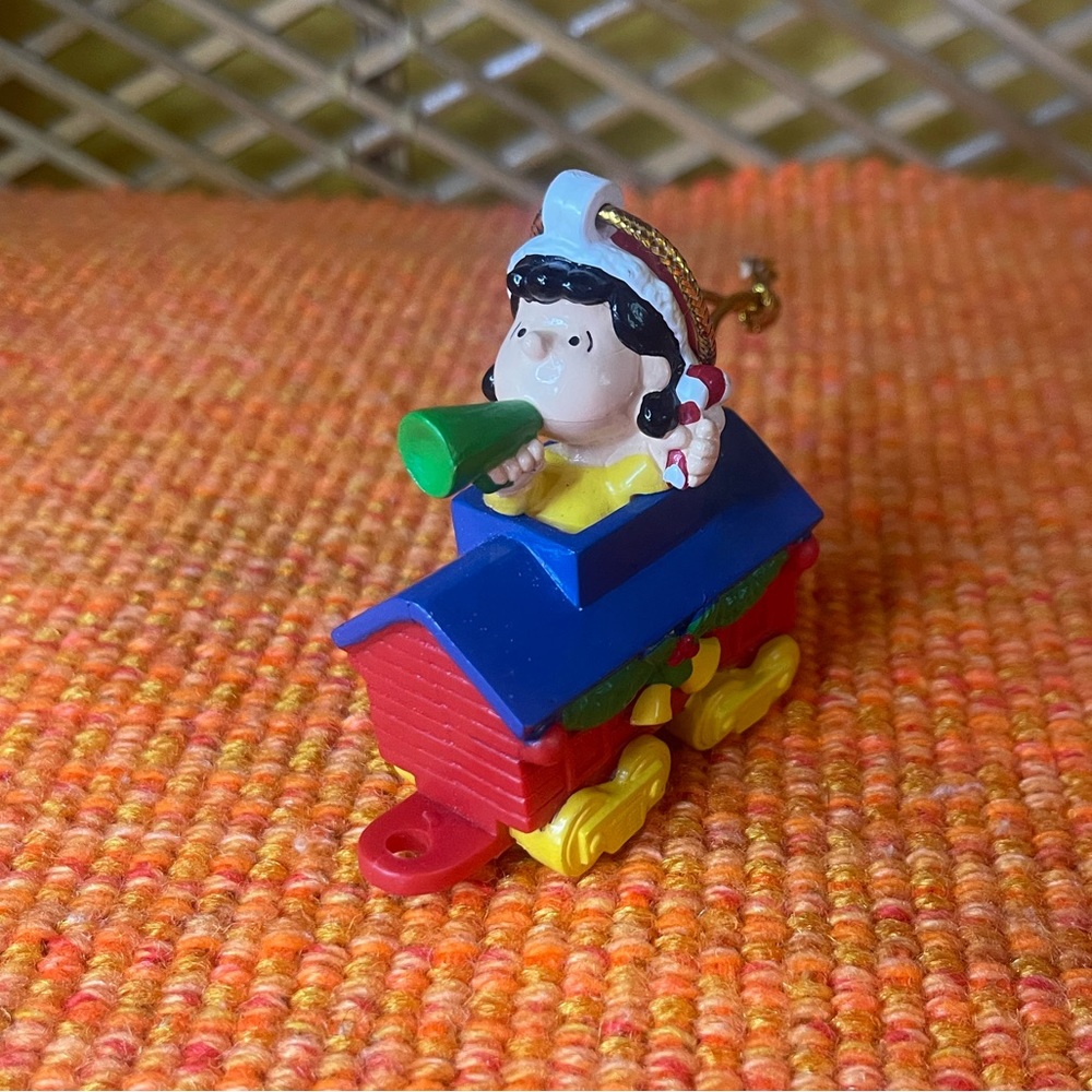 Vintage Peanuts Lucy‎ on a megaphone train ornament